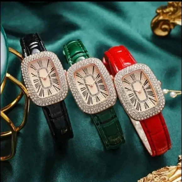 Ladies Bright Small Rhinestone Vintage Roman Numerals Classic Quartz W.proof wat - Picture 5 of 5